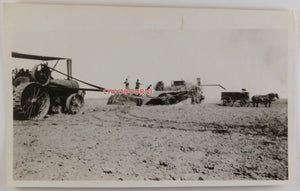 Early 1900s USA photo farm machinery threshing crops