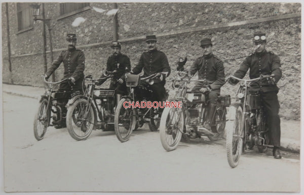 c.1915 France CPA, photo 5 hommes sur motocyclettes