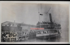 1918 USA WW1 photo 305th Engineers loading ferry at City Point VA