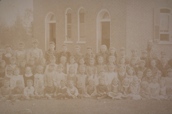Early 1900s Canada photo Belleville Ont. area one-room schoolhouse