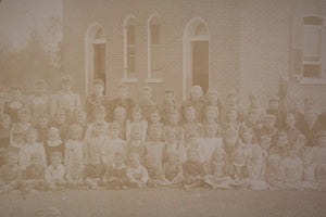 Early 1900s Canada photo Belleville Ont. area one-room schoolhouse