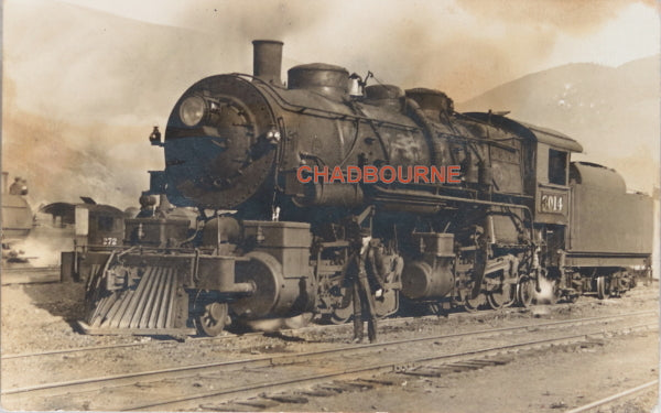 1908 photo postcard of American steam locomotive