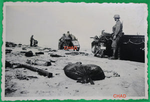 1940 Photo Guerre 39-45  WW2 debris sur plage de Dunkerque