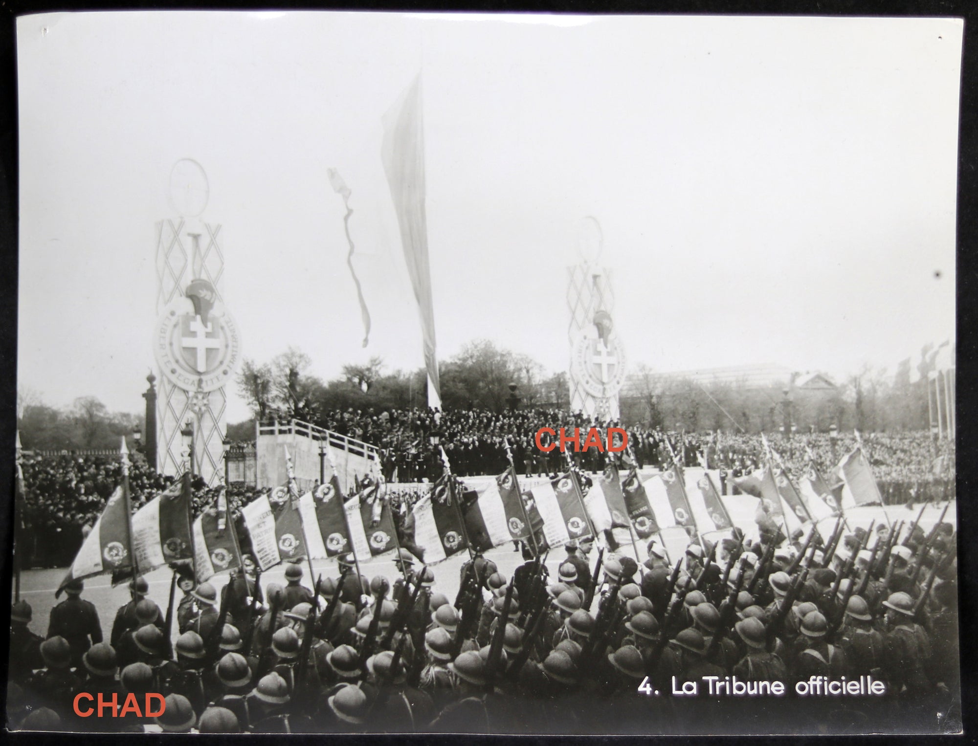 1945 rassemblement militaire à Paris (Croix de Lorraine)