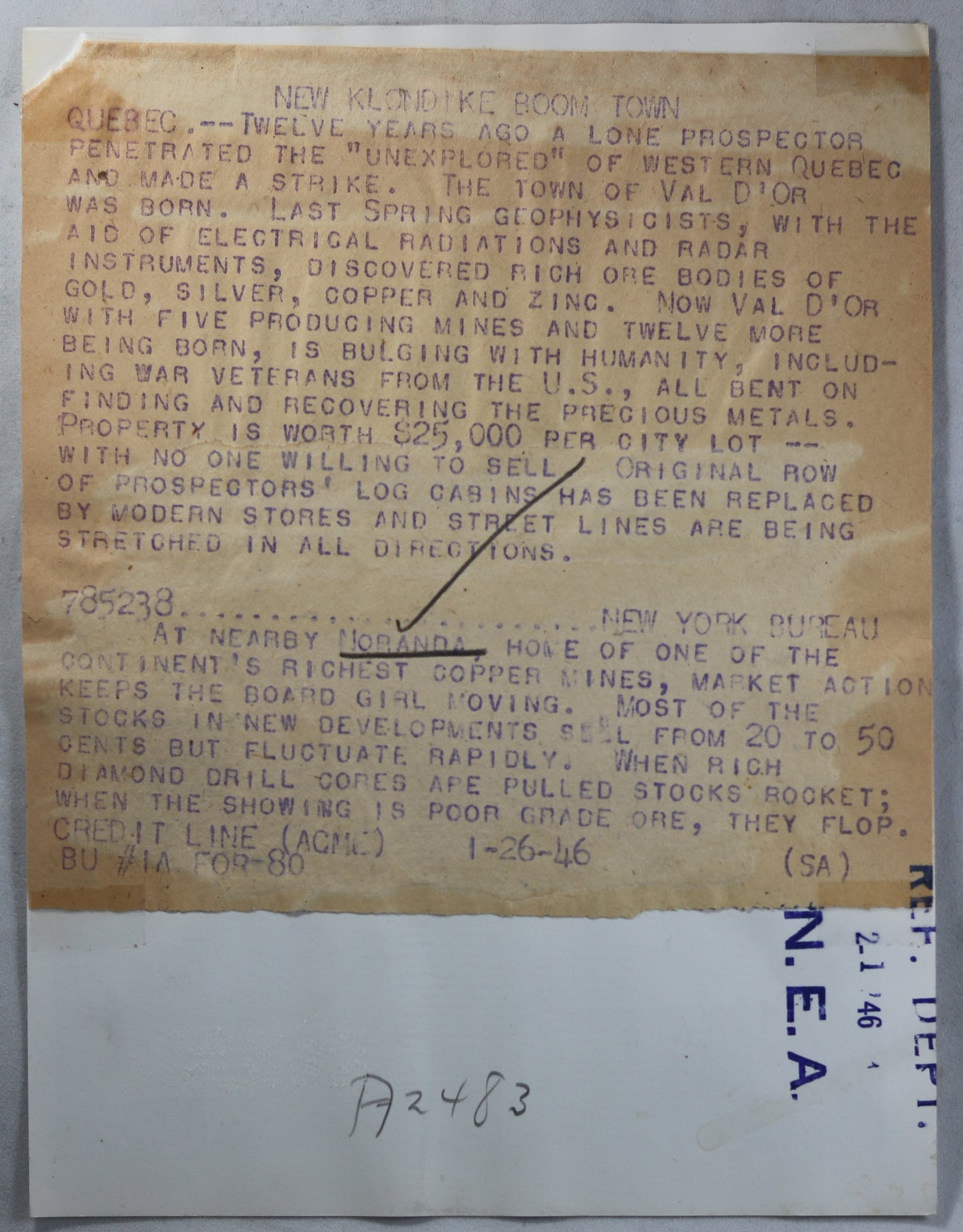 1946 press photo mining stock price board girl Noranda Quebec