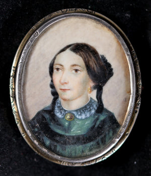 Broche miniature avec peinture d’une dame aristocrate c. 1840