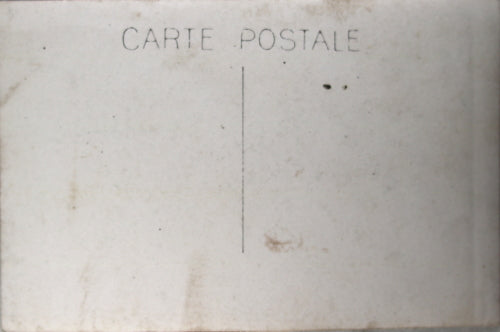 Carte postale, photo un garage/atelier en France c. 1920