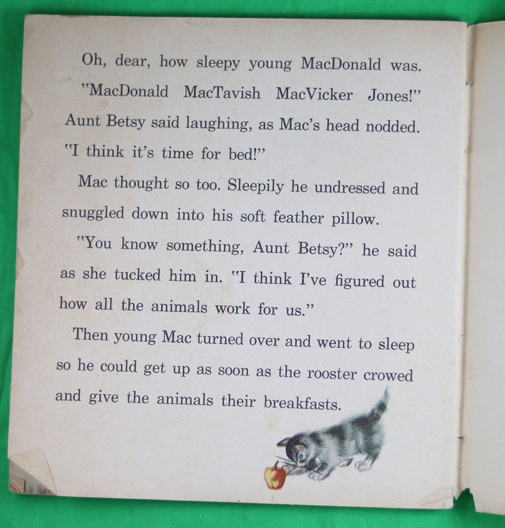 Children’s book ‘Young MacDonald on the Farm’ by Nan Gilbert 1949
