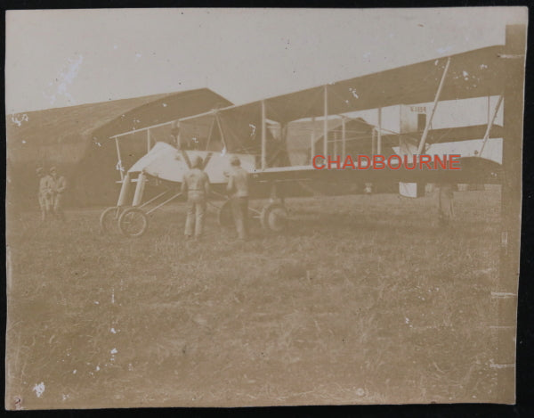 Guerre 14-18, photo avion biplan Voisin III Français à un aérodrome