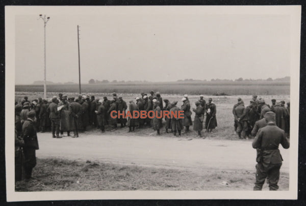 Guerre 39-45 1940 photo allemands, PdG français )La Charité-sur-Loire)