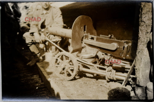 Guerre 14-18 CPA photo mitrailleuse allemande dans tranchée près Reims