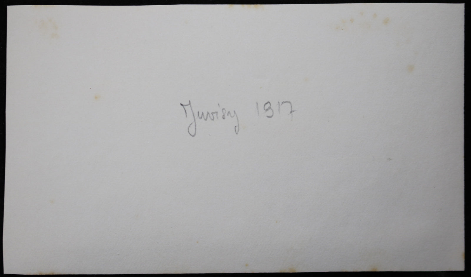 Guerre 14-18 photo 1917 pilote devant son biplan à l'aérodrome de Juvisy