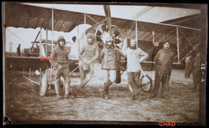 Guerre 14-18 photo 1917 pilotes devant biplan à l'aérodrome de Juvisy