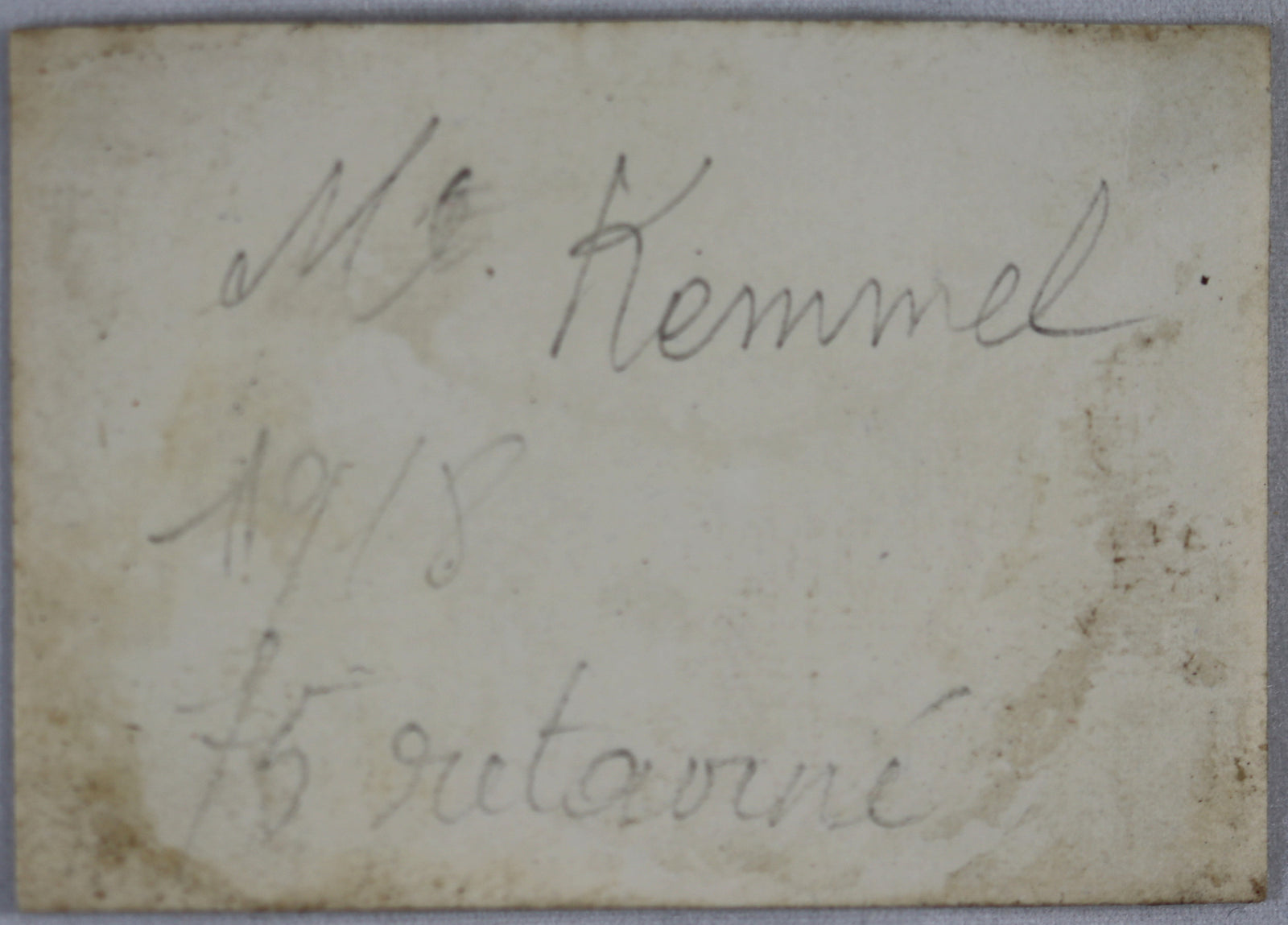 Guerre 14-18 photo 1918  canon 75 retourné Mt. Kemmel (Belgique)