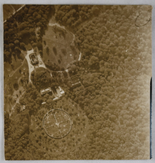 Guerre 14-18 photo aérienne de Château de Coullemelle (Somme) juillet 1918