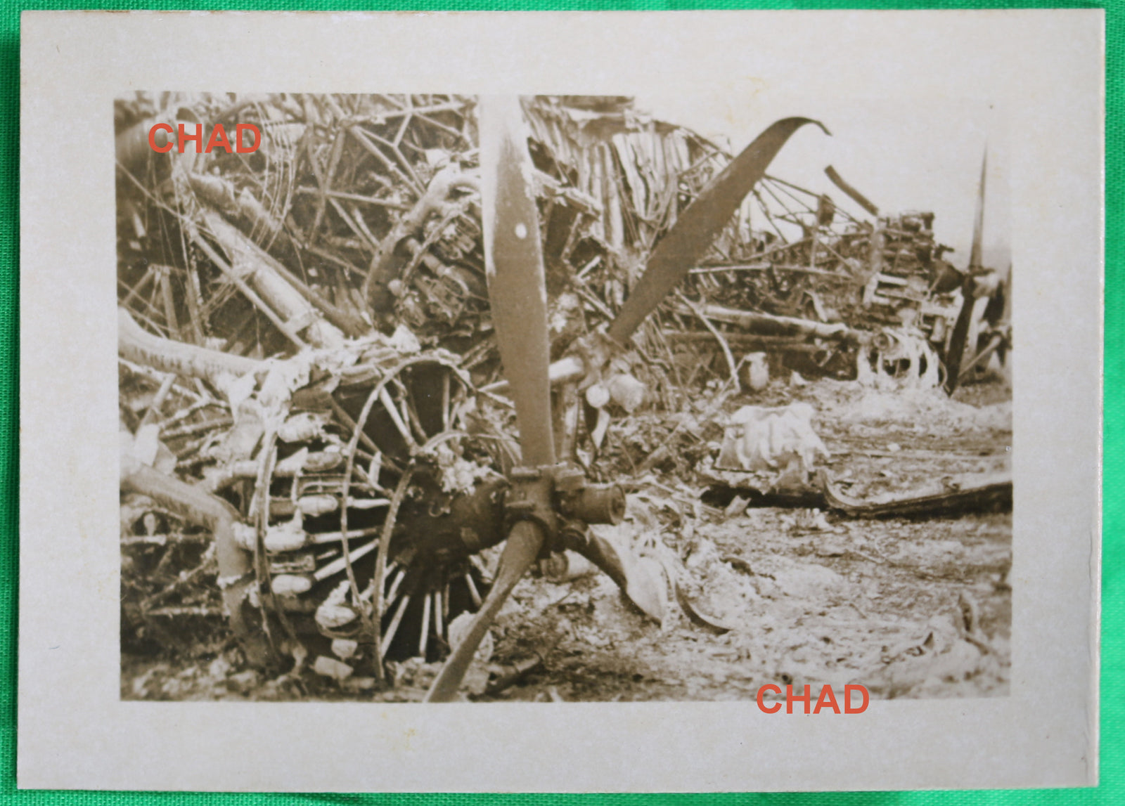 Guerre 39-45 photo ruines d’avions aérodrome de Méaulte (Somme)