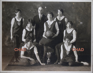 1925-26 photo women’s basketball team, Church of Ascension Montreal QC