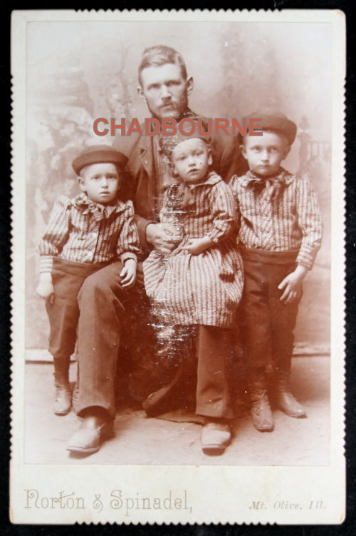 Late 1800s Illinois cabinet card photo of father and three children