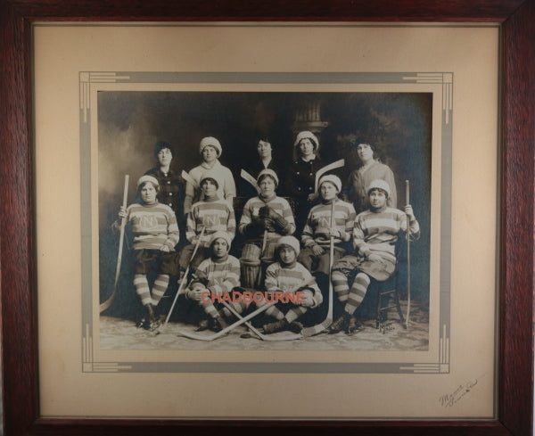 Ontario B&W photo of Norfolk Women’s Ice hockey team c.1920