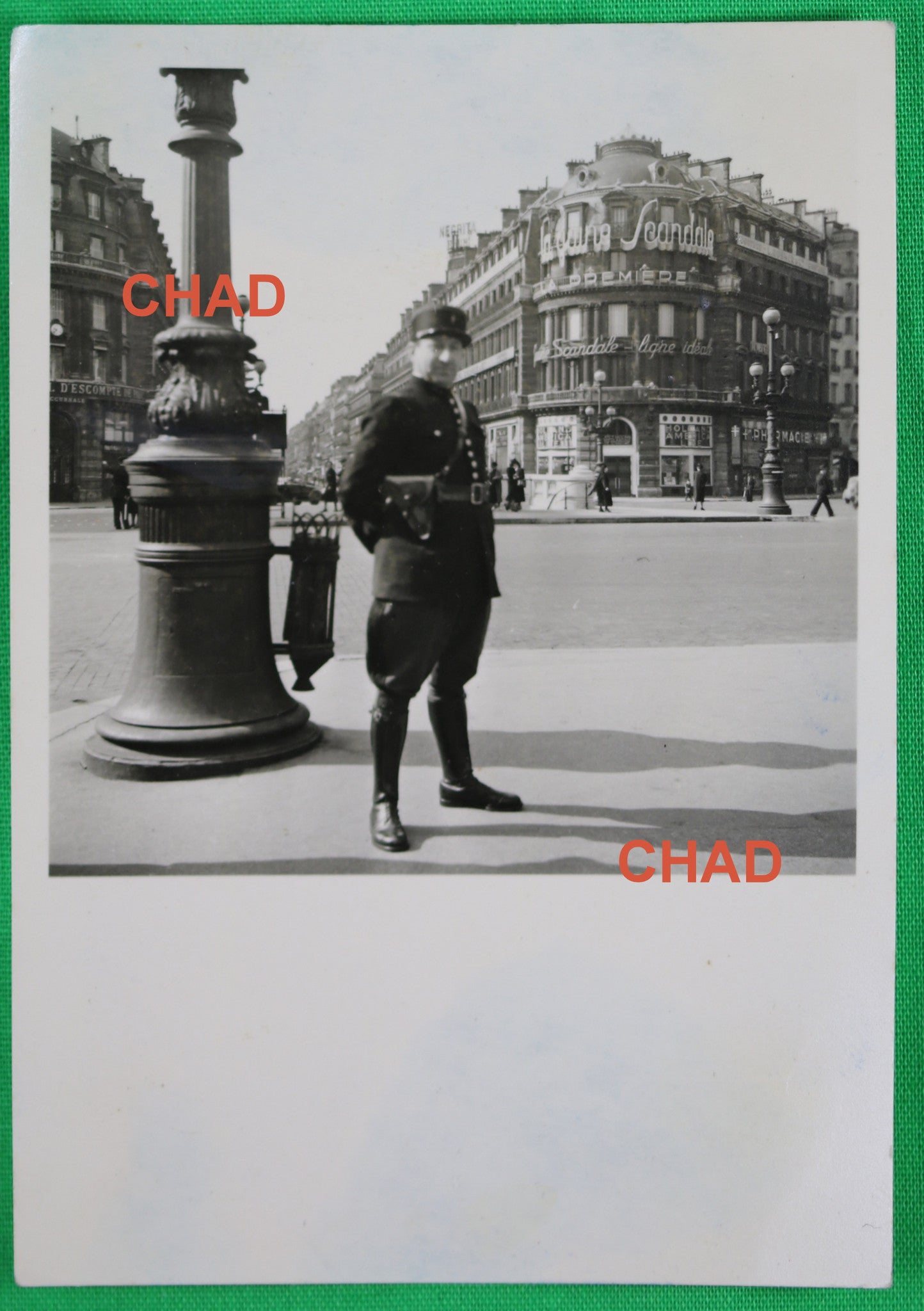 Photo Guerre 39-45  WW2 policier français à Paris