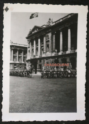 Photo soldats allemands devant Hôtel de la Marine Paris (1940-44)