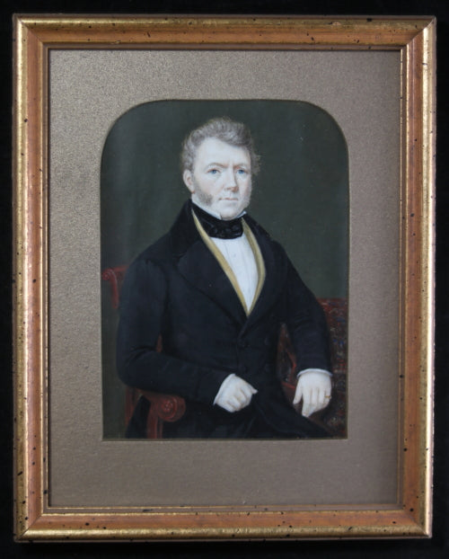 Regency hand painted miniature portrait of seated gentleman, early 19th century