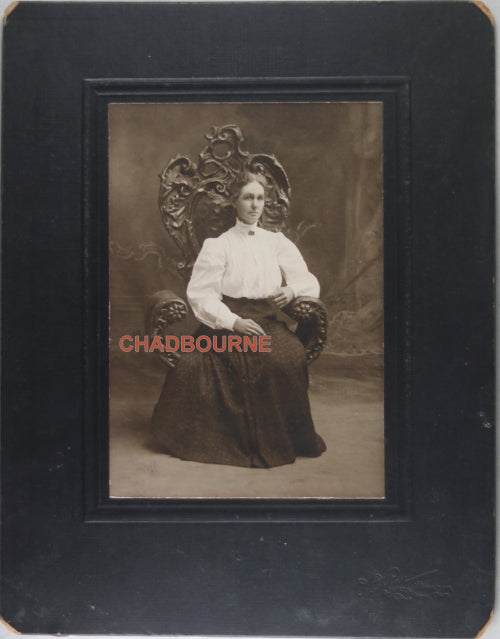 Set of two cabinet card photos of women Hamilton Ontario c.1910