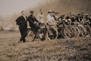 USA vintage photo of row of motorcycles, at least 2 Harleys c. 1910s
