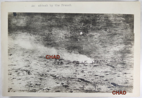 WW1 photo of French infantry charge out of trenches
