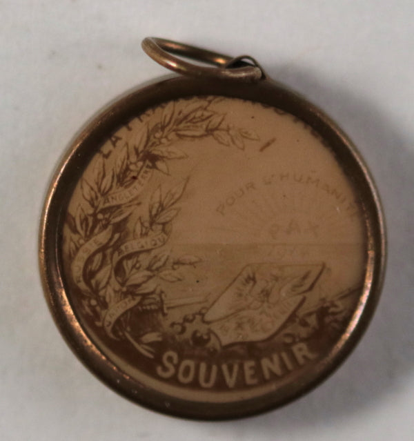 WW1 souvenir peace locket (French) with image King George V