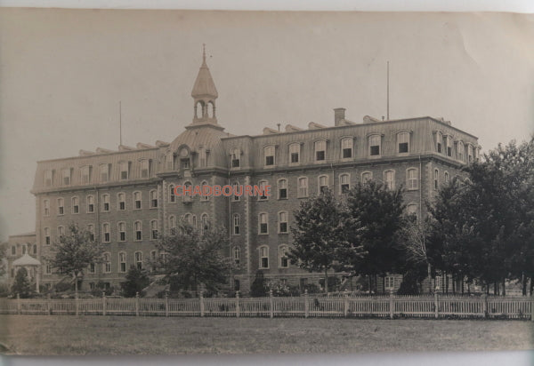 c.1920 Montréal quatre photos l’école Mont-de-La Salle